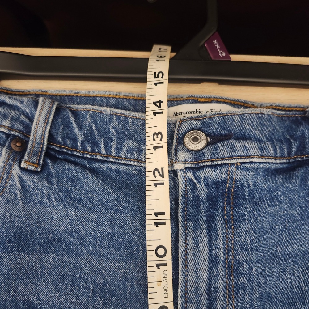 Abercrombie Fitch Size 34 / 18 The Mom Short High Rise Distressed Denim Jeans‎ - Picture 13 of 15